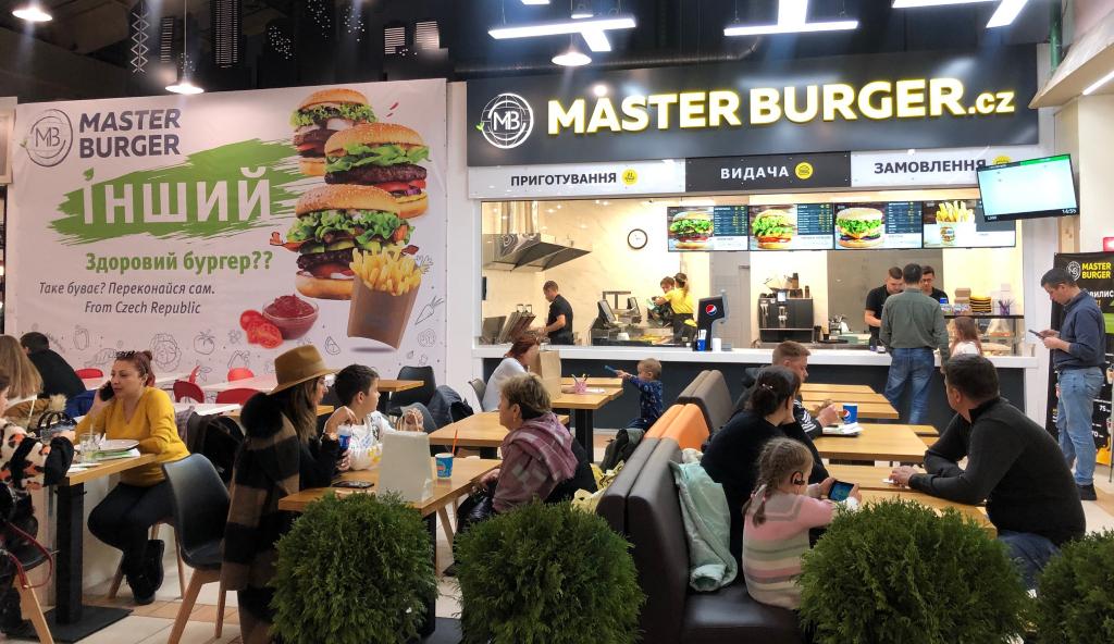 Чеський бренд Master Burger відкриває перший ресторан мережі в Україні і хоче запустити ще 10 точок