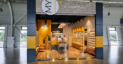 У аеропорту Львова відкрилась перша студія сонцезахисних аксесуарів «My I» від Люксоптика