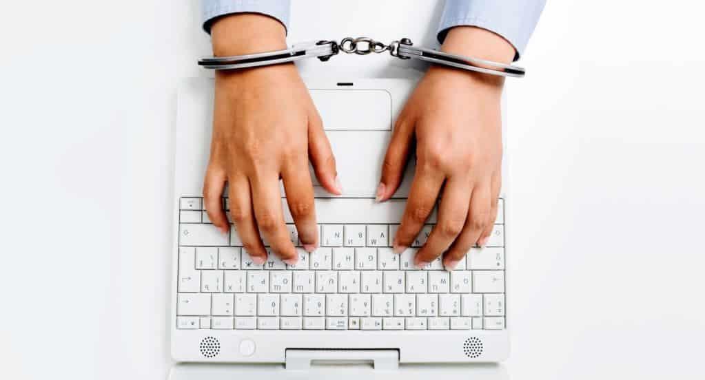 Зона сутінків. Хто переможе на e-commerce ринку України: легальний бізнес, або «сірий товар»?