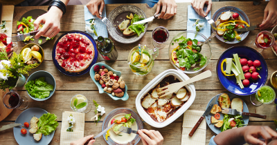 Ресторан на дивані: як в Україні працюють Uber Eats і Glovo