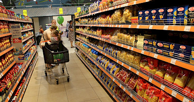 За 10 місяців 2018 року оборот роздрібної торгівлі виріс на 5,4% рік до року