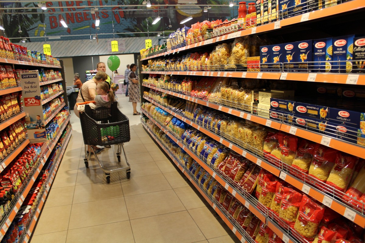 За 10 місяців 2018 року оборот роздрібної торгівлі виріс на 5,4% рік до року