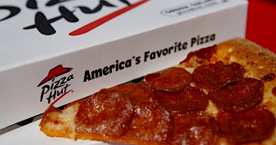 Pizza Hut буде використовувати для приготування піцці роботів