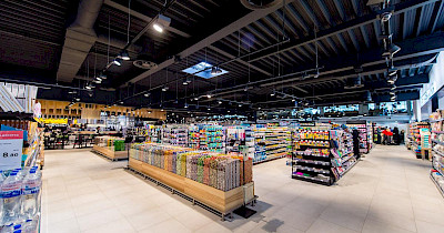 Замість BILLA: в Харкові почав роботу новий супермаркет Класс (+фото)