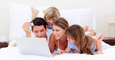 Як українці купують в онлайні, скільки витрачають і з якими проблемами стикаються (інфографіка)