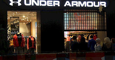 Добро пожаловать: в Киеве открылся первый в Украине магазин Under Armour (фотоотчет)