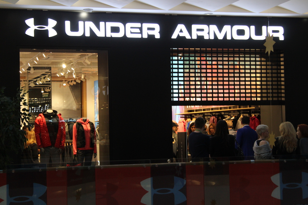 Добро пожаловать: в Киеве открылся первый в Украине магазин Under Armour (фотоотчет)