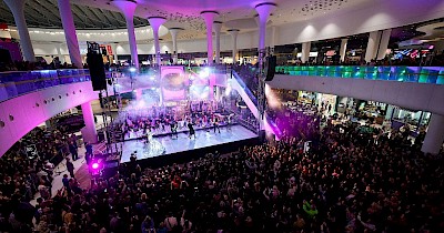 Благодійний концерт The Rock Symphony Orchestra грандіозно відбувся в Respublika Park на 4-ту річницю ТРЦ (+фото)