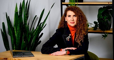 Кадровий голод? А продажі ніхто не відміняв