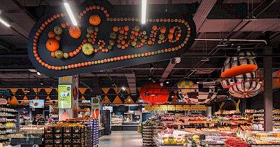 Дуже гарбузовий супермаркет: у Чернігові відкрили новий дизайнерський Сільпо (фотоогляд)