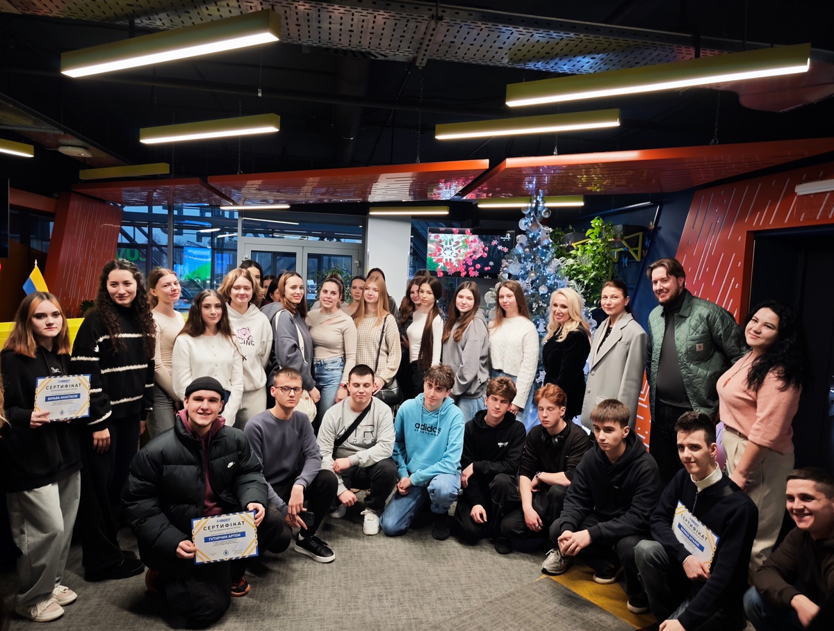 Епіцентр Маркетплейс разом із ДТЕУ відзначає успішне завершення навчальної програми “Від студента до мерчанта”