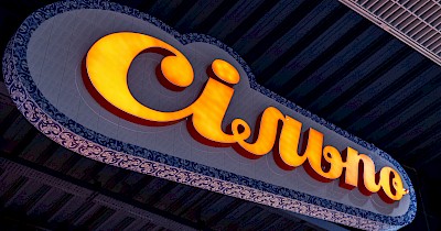 Під ялинку: мережа Сільпо 19 грудня відкрила одразу чотири тематичні супермаркети (фотоогляд)