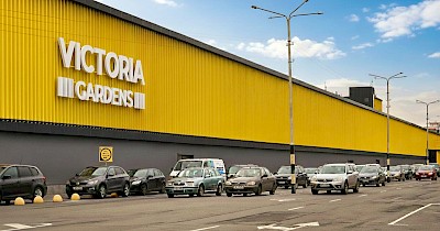 Столичний ТРЦ Караван Outlet змінює назву на Victoria Gardens