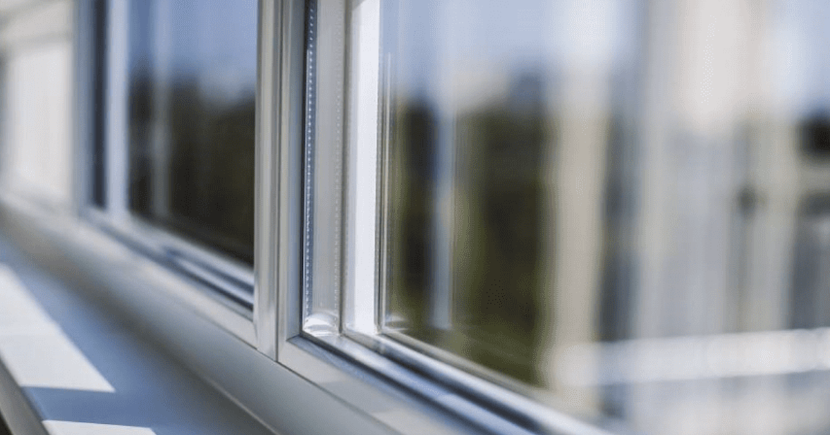 Від чого залежить вартість склопакету: основні фактори вибору