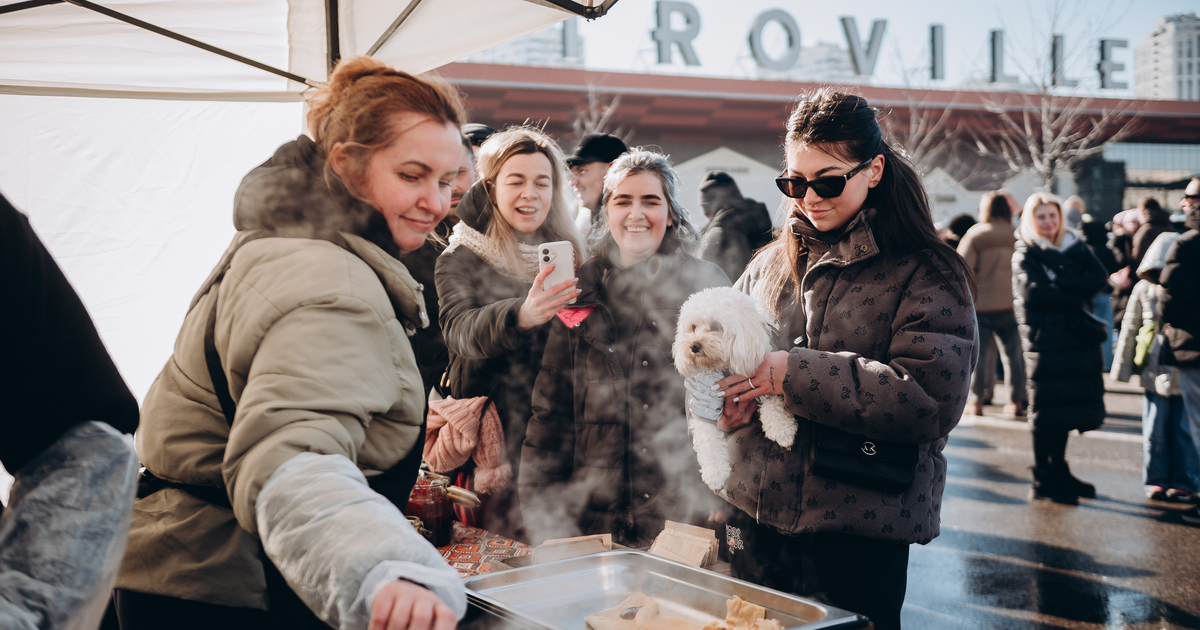 ТРЦ Retroville об’єднав район на святі Масниці: фольклор, млинці та dj-сет Mr.Divibe (+фото)