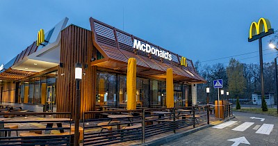 McDonald's в Україні підбив підсумки роботи з персоналом у 2025 році: 1500 нових робочих місць, кар'єрне зростання всередині компанії, активне залучення молоді