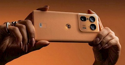 Motorola чи Xiaomi: два різні підходи до автономності смартфона