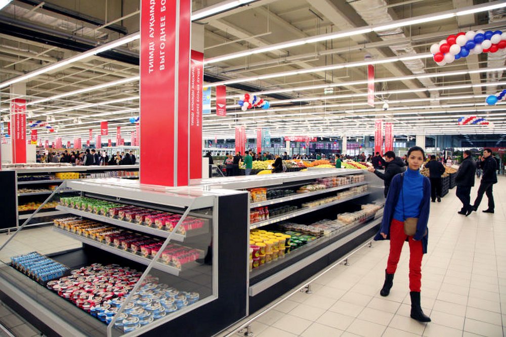 Один из шести объектов Carrefour, оснащенных Айсберг – гипермаркет в Алматы площадью 8000 кв.м