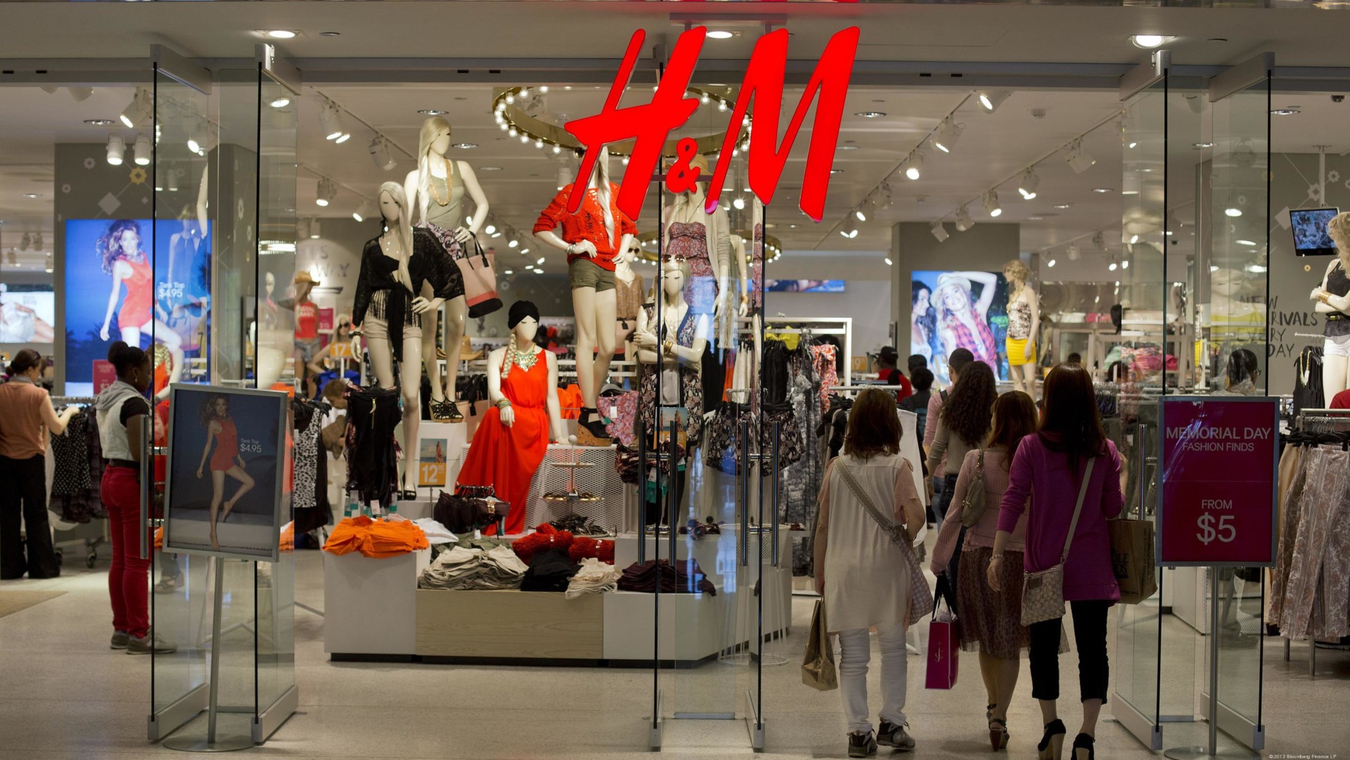 H&M, Atmosphere и ZARA – найпопулярніші бренди одягу осені в UAnet