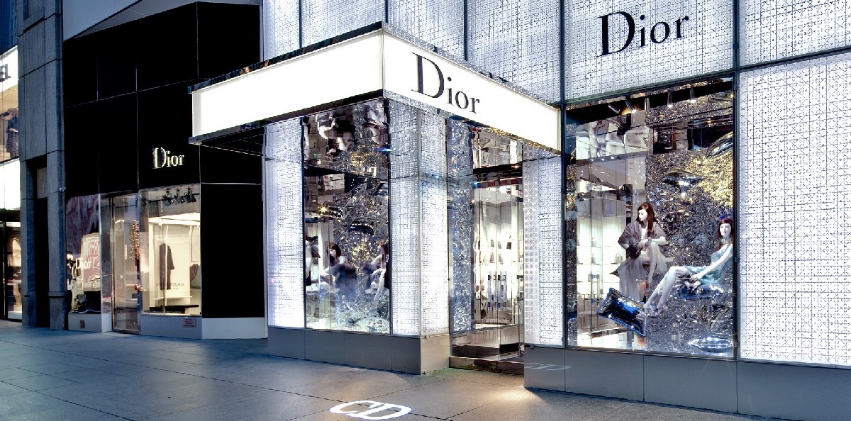 LVMH to Take Control of Christian Dior in $13.1 Billion Deal – Асоціація  рітейлерів України