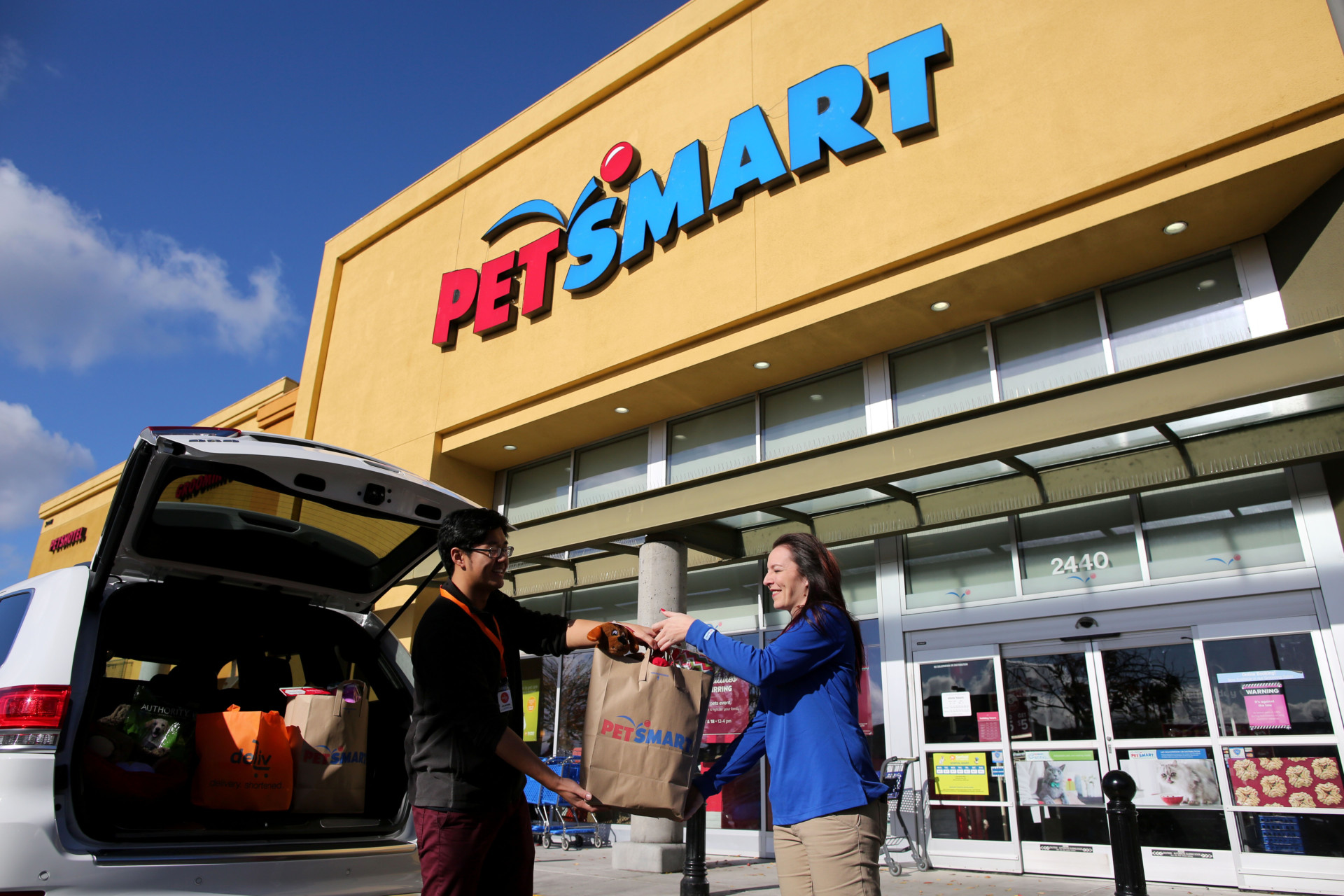 Найбільша e-commerce угода: PetSmart купив онлайн-конкурента за $3,35 млрд