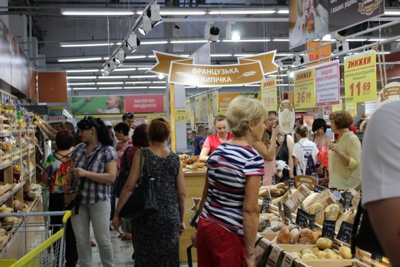 В марте потребительские настроения украинцев немного ухудшились – GfK