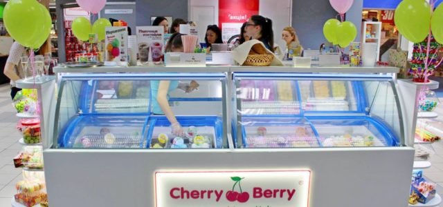 Cherry Berry открыл новую торговую точку в Киеве (+фото)
