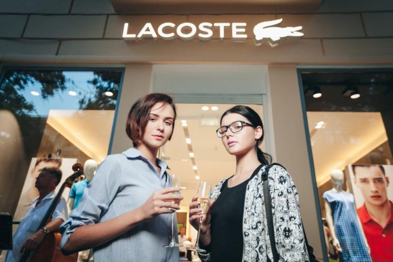 Lacoste впервые открыл магазин в Украине в формате street-retail (+фото)