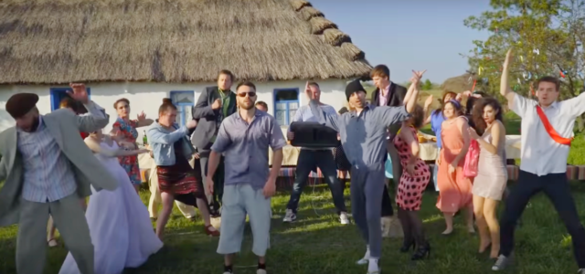 Кращі ролики тижня: Starbucks-чай, Old Spice, Comfy і Сен-Тропе
