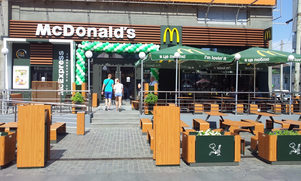 McDonald ‘s відкрив реконструйований ресторан у новому форматі в Дніпрі