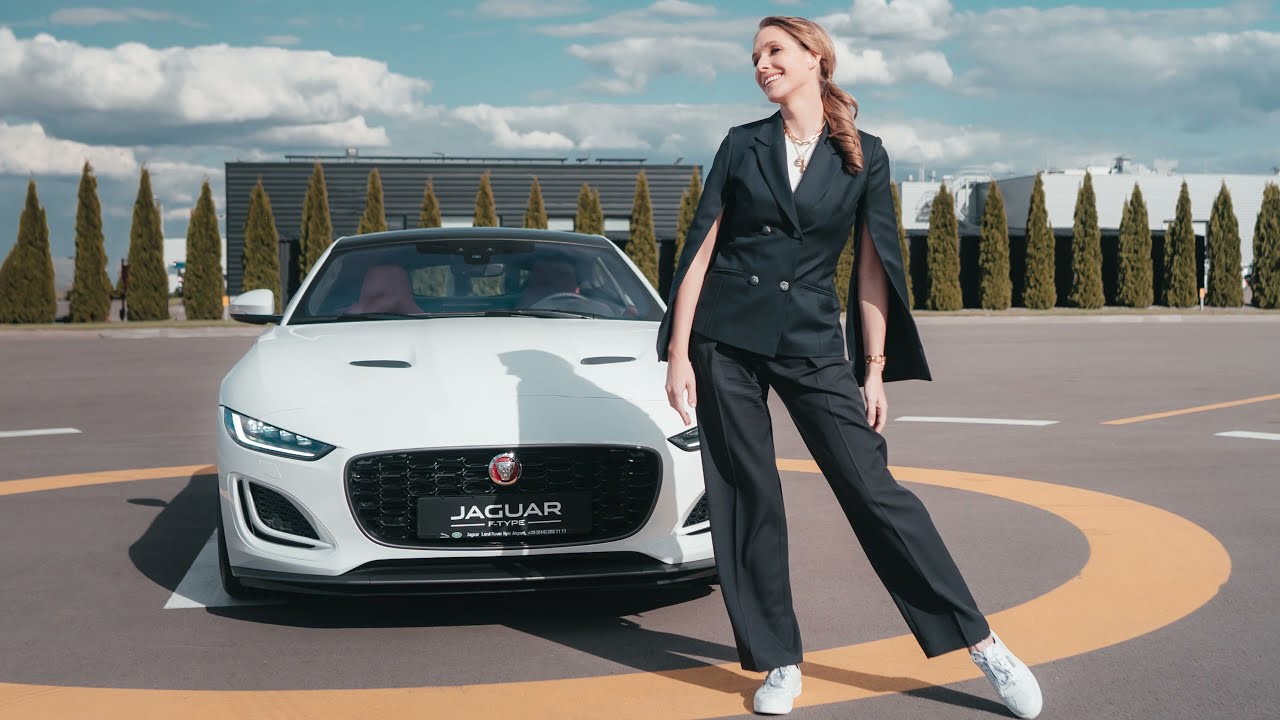 Реклама тижня: Нова пошта, Nike, Friday, Jaguar та Катя Осадча