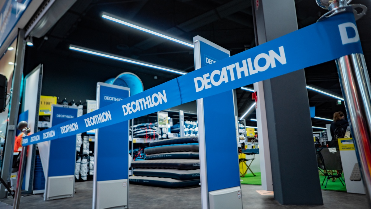 Французька мережа спортивних магазинів Decathlon зупиняє діяльність в росії