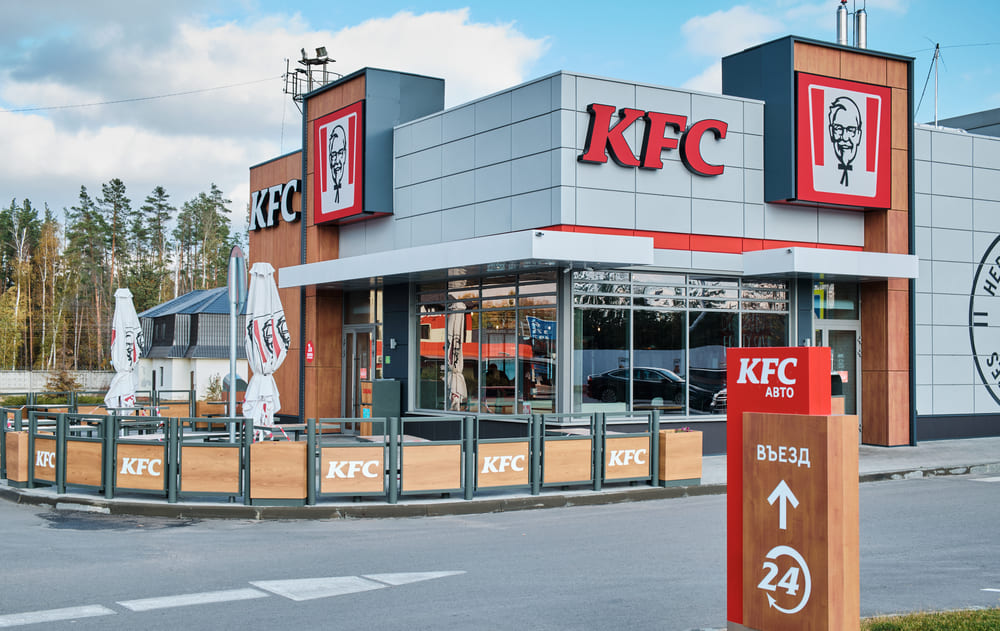 KFC и Pizza Hut уходят из России и продают свои рестораны