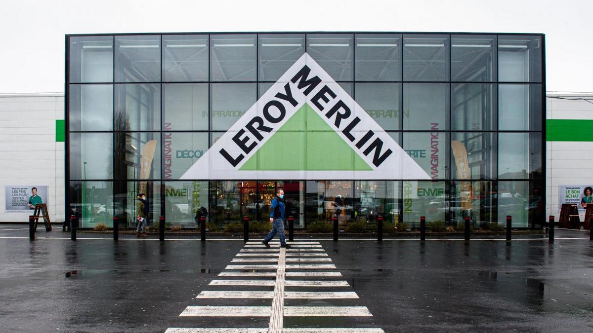 Leroy Merlin в рф продает складские помещения – СМИ