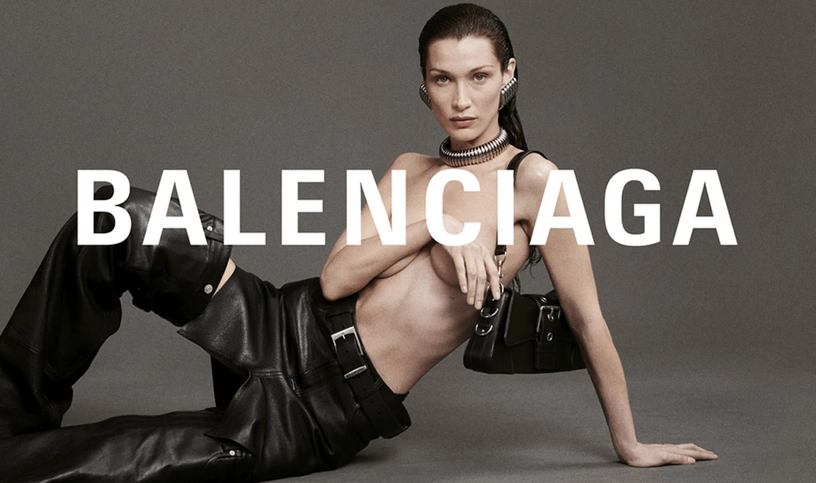 Культовые вещи Balenciaga, которые стали символом поколения